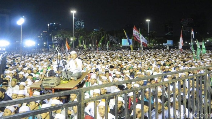 Anies di Tabligh Akbar Monas