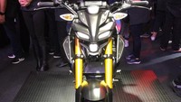 Dilihat sekilas, perubahan paling kentara ada di sektor headlamp, yang kini didesain lebih gahar dan agresif mirip MT-10. Foto: Dok. Sornuch