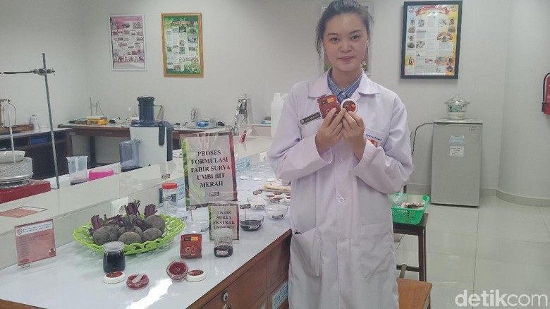 Ingin Beda, Mahasiswa Surabaya Bikin Tabir Surya dari Buah Bit Ingin Beda, Mahasiswa Surabaya Bikin Tabir Surya dari Buah Bit
