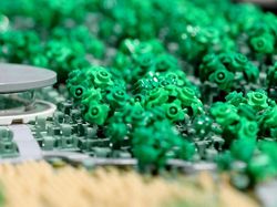 Keren! Replika Markas Utama Apple Terbuat dari Lego