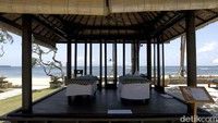 Sejumlah daerah yang menjadi favorit untuk menginap diantaranya kawasan Nusa Dua, Sawangan, dan Benoa, Bali.