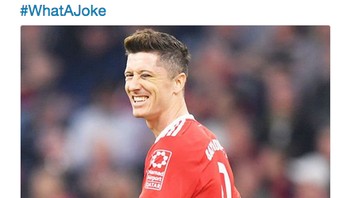Yang ini menyebut Robert Lewandowski (Bayern Munich/Polandia) lebih tajam dibandingkan Benzema. Tapi nama Lewandowski tak ada di nominasi Ballon dOr. (Foto: Internet/Twitter)