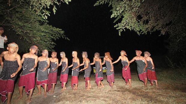suku adat bayan
