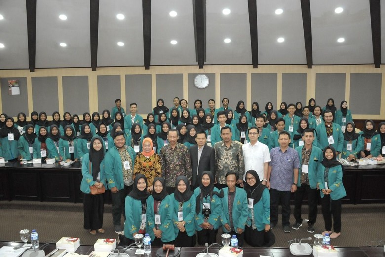 Kepada Mahasiswa, MPR Pesan Hidupkan Pancasila di Masyarakat Kepada Mahasiswa, MPR Pesan Hidupkan Pancasila di Masyarakat