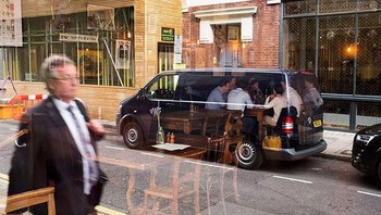 Mobil transparan. Foto: Ultralink