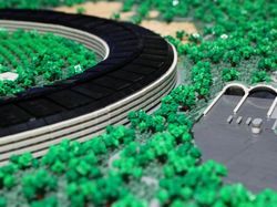 Keren! Replika Markas Utama Apple Terbuat dari Lego