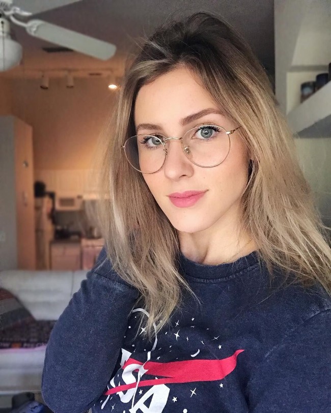 Eric sendiri pun telah ditahan oleh kepolisian dan bebas dalam dua hari setelah membayar jaminan Rp 915 juta. Mengalami kekerasan fisik oleh kekasihnya, rupanya Eric merupakan anak konglomerat. Ayah Eric diketahui memiliki salah satu perusahaan rantai belanja makanan terbesar di Brasil. Keluarga Eric juga dianggap sebagai salah satu sosialita terkaya. Foto: Instagram @melissalgentz