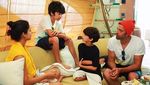Hot Daddy! Ini Si Tampan Hrithik Roshan saat Makan Es Krim Bareng Putranya