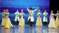 Foto: State Academic Honored Dance Ensemble Lezginke, di mana tarian Dagestan dilestarikan ole kelompokk ini (Screenshot Russia Travel)