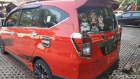 Bicara soal total biayanya, Sapto mengungkapkan menghabiskan dana hingga Rp 35 juta dengan waktu pengerjaan yang tak diketahui. Pasalnya proses modifikasi mobilnya dilakukan Sapto secara bertahap. Mobil yang sudah dimodifikasi itu pun masih oke dibawa jalan. Mobil digunakan sebagai mobilitas sehari-hari, bahkan setiap satu tahun dua kali, selalu digunakan untuk pulang kampung ke Solo.
