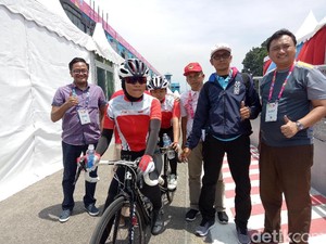 Raih Perak, Pebalap Tunanetra Ini Menangis Haru
