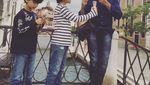 Hot Daddy! Ini Si Tampan Hrithik Roshan saat Makan Es Krim Bareng Putranya