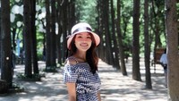 Mumpung di Korea, Clarie mampir ke Nami Island, destinasi romantis bagi para pecinta film drama negeri K-Pop. (Instagram/@xclarieacaciateo)