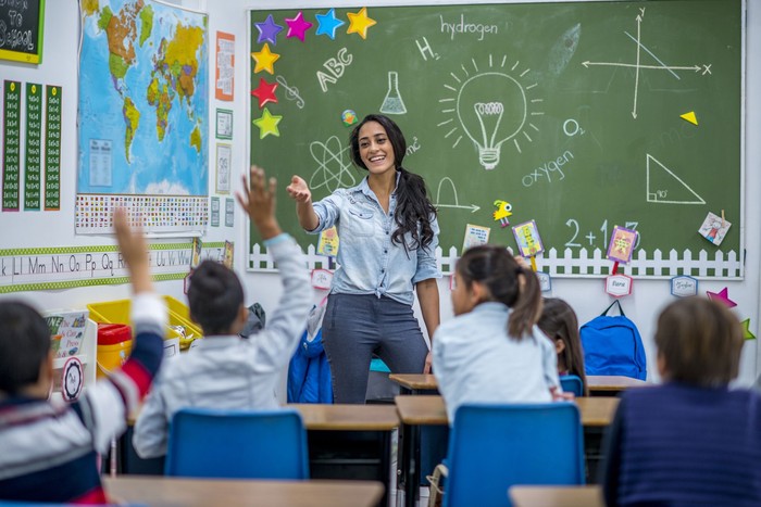 Ilustrasi guru. Foto: Istock Ilustrasi guru. Foto: Istock