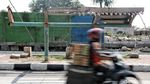 Atap Hilang, Begini Penampakan Mirisnya Halte Taman BMW