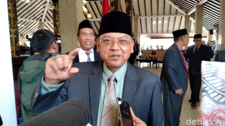 Resmi Tersangka, Bupati Malang Terima Panggilan KPK Resmi Tersangka, Bupati Malang Terima Panggilan KPK