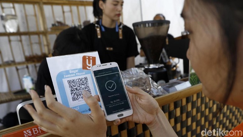 Cashless Society 2020, Realistis atau Utopis? Cashless Society 2020, Realistis atau Utopis?