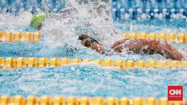 Jendi Pangabean meraih emas kedua dari kolam renang Asian Para Games 2018 setelah Syuci Indriani.