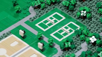 Lapangan basket dan tenis. Foto: Spencer Rezkalla