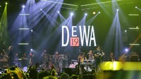 Dewa 19 tampil di Synchronize Fest 2018 hari terakhir, Minggu (7/10/2018). Foto: Hanif Hawari / detikHOT