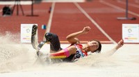 Maya Nakanishi melakukan lompatan sejauh 5.44 meter. Atlet lompat jauh Jepang itu pun berhak meraih medali emas.