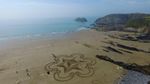 Foto Keren Pantai yang Jadi Kanvas Lukisan