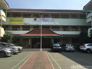 Kontroversi Guru SMA 87 Dituding Doktrin Anti-Jokowi