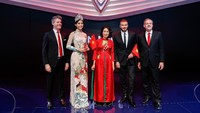 Beckham mengatakan dirinya merasa senang berada di Paris untuk merayakan kedatangan produsen mobil baru di pasar global. Thierry Chesnot/Getty Images.