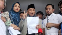 Amien memulai pernyataannya dengan mengutip pernyataan Kadiv Humas Polri Irjen Setyo Wasisto yang menyebut pemanggilan Amien berdasarkan keterangan Ratna Sarumpaet.
