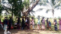 Upacara ini sebagai ungkapan rasa syukur warga atas nikmat dan limpahan karunia yang telah diberikan-Nya berupa hasil panen yang melimpah. Warga kemudian mengumpulkannya, untuk kemudian dimakan bersama. (Harianto/detikTravel)