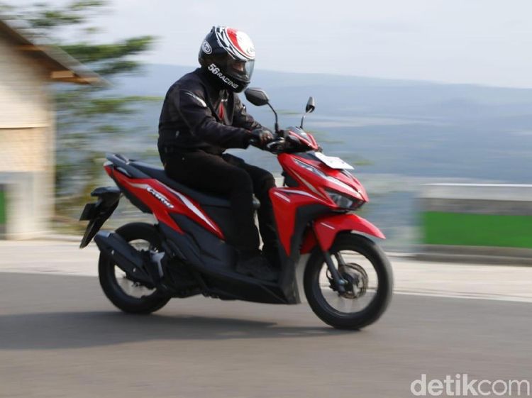 Naik Motor Ngegas ke Ciletuh