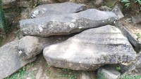 Foto: Jumlah batu panjang yang ada sekitar ratusan. (Dadang Hermansyah/detikTravel)
