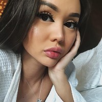 Kalian tampaknya lupa bahwa kamu harus baik secara alami. Mengapa kamu begitu jahat? Ada begitu banyak kebencian yang ditujukan kepada saya tetapi saya tidak melakukan apa pun terhadap kamu. Saya ingin mengungkapkan semua kebahagiaan dan cinta kepada kalian, ungkap Dinara. Foto: Instagram