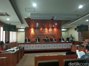 Berhentikan 2 Komisioner KPU dari Jabatan, DKPP Dipanggil DPR