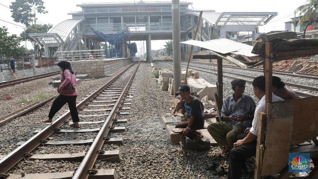 DDT Jatinegara-Cawang Beroperasi, Commuter Line Tersendat