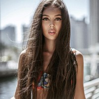 Ia memiliki tinggi 174 cm dengan ukuran pinggang 22 inchi dan berat 44 kg. Foto: Instagram