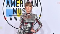 Taylor Swift si Queen of American Music Awards. Foto: Kevin Winter/Getty Images For dcp
