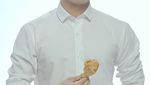 Duh, Kepincut Tampannya Jo Jung Suk Saat Pakai Baju Chef!