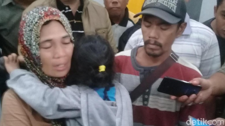 Cerita Salmah Sempat Terpisah dari Anak-Suami Akibat Gempa Sulteng Cerita Salmah Sempat Terpisah dari Anak-Suami Akibat Gempa Sulteng