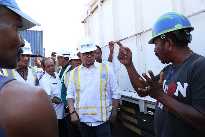 Sidak, Menaker Temukan Pelanggaran di Pelindo III Maumere