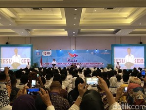 Jokowi Bertemu dengan Siswa AKSI dan Guru Sastra di Bogor