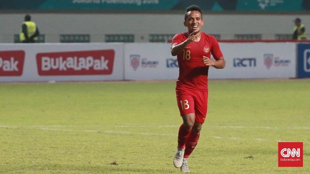 Irfan Jaya mencetak dua gol ke gawang Myanmar.