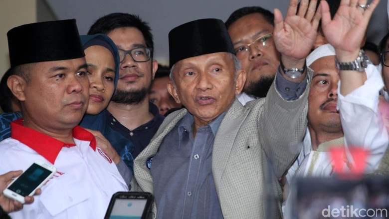 Amien Rais Ditanya Penyidik Polda soal Pertemuan dengan Ratna Amien Rais Ditanya Penyidik Polda soal Pertemuan dengan Ratna