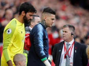 Friedel: Alisson Sedikit Lebih Baik dari Ederson, tapi...