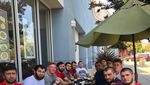 Petarung Khabib Nurmagomedov Ternyata Suka Makan Bareng Teman, Ini Buktinya!