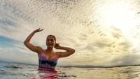 Foto: Kapan-kapan, balik lagi ke Mentawai ya Maya. Kita surfing bareng! (Instagram/@maya)