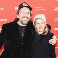 Sebelumnya pada 2006, setahun setelah Ethan Hawke bercerai dari Uma Thurman, Ryan sang babysitter mendadak jadi aktris. Ryan tampil dalam film yang disutradarai Ethan, The Hottest State. Foto: Getty Images