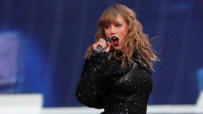 Mengenang Momen Unik Kemenangan Taylor Swift di Grammy Awards 2016