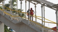Segala fasilitas termasuk trek dari jalur LRT sudah secara keseluruhan terpasang. 