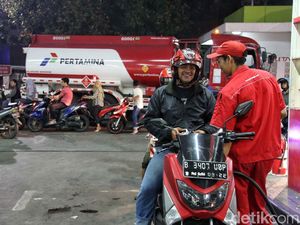 Harga Pemium Cuma Turun Rp 100, Pertamina Masih Nombok